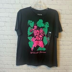 Marvel New Cotton blend neon Wakanda Forever crewneck graphic tee XL men's